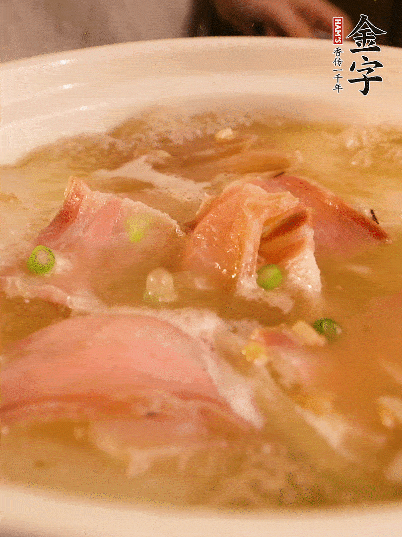 最后撒點(diǎn)蔥花。